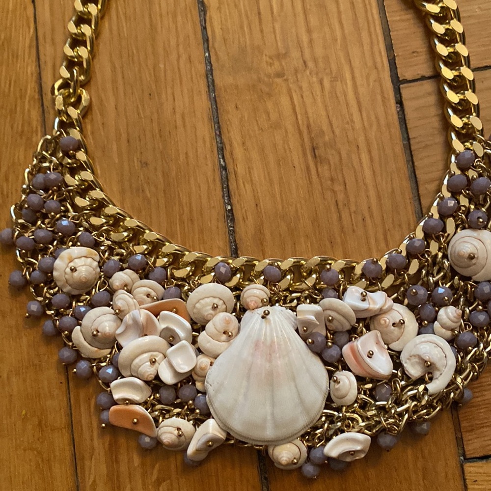 Gorgeous Shell Statement Necklace! - image 3